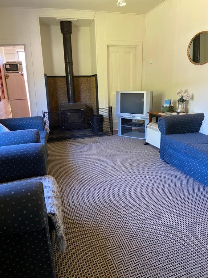 Alfresco Eatery And Historic Villas Reefton Bagian luar foto